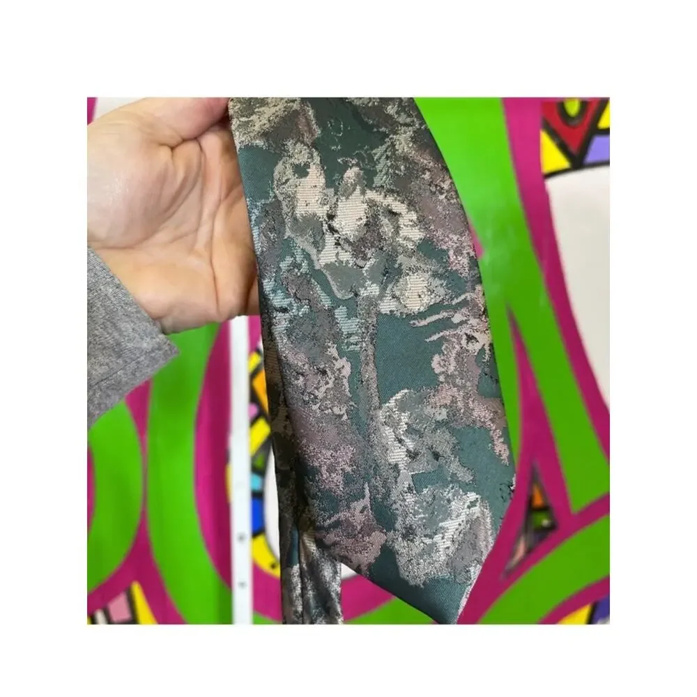 Oscar de la Renta, Abstract Patterned Tie. 3.5